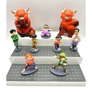 Disney Turning Red Deluxe Figure Play Set 9 Pieces Cake Toppers Kids Toys Movie